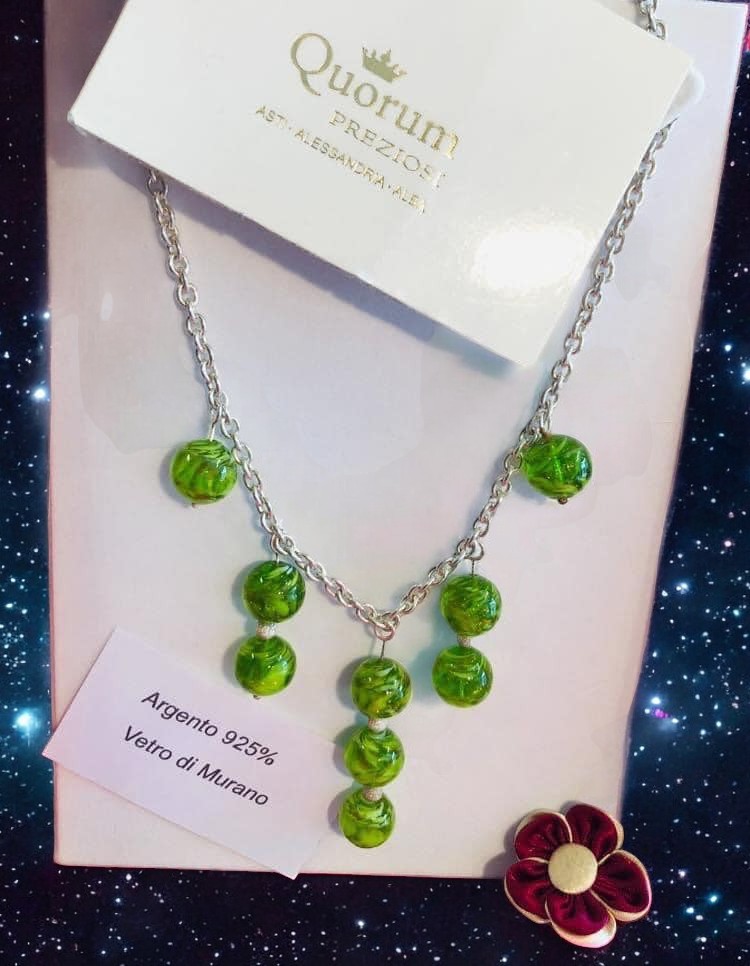 Collana con perle verdi