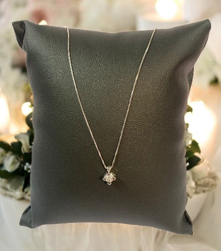 Catenina con punto luce