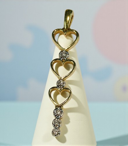 Ciondolo con cuori