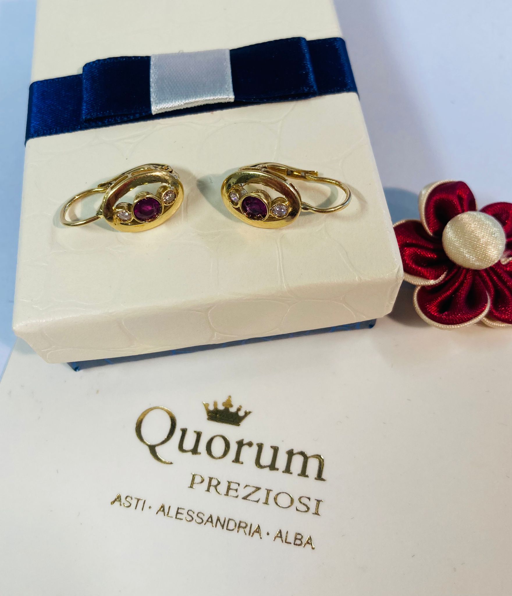 Orecchini con rubini